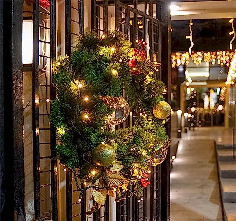 Yılbaşı Ağacı Süslemesi